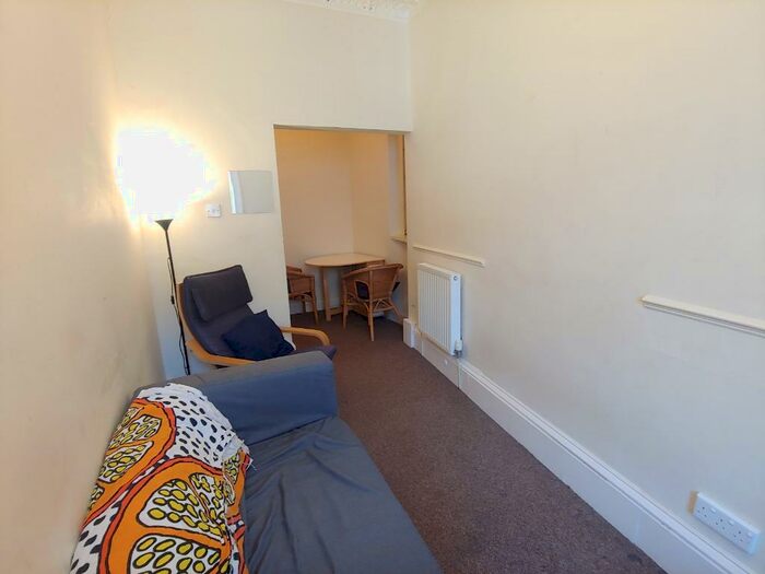 3 Bedroom Flat To Rent In Roseneath Place, Marchmont, Edinburgh, EH9