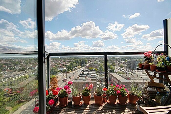 2 Bedroom Flat To Rent In Pinnacle House, A Colman Parade, Enfield, EN1