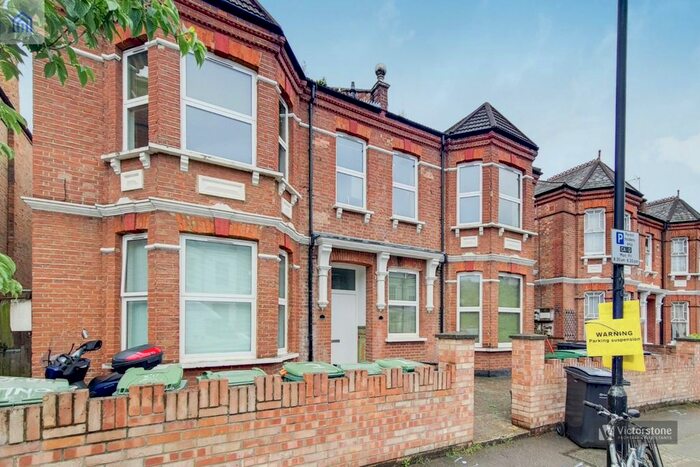 1 Bedroom Flat To Rent In Skardu Road, Kilburn, London, NW2