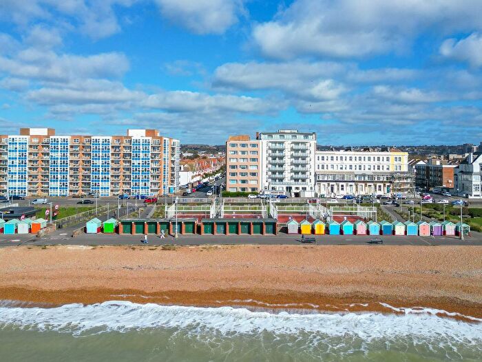 1 Bedroom Flat For Sale In Kingsway, Hove, BN3