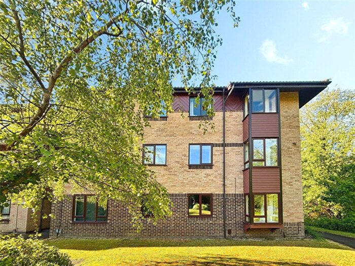 1 Bedroom Flat To Rent In St. Pauls Court, Reading, Berkshire, RG1