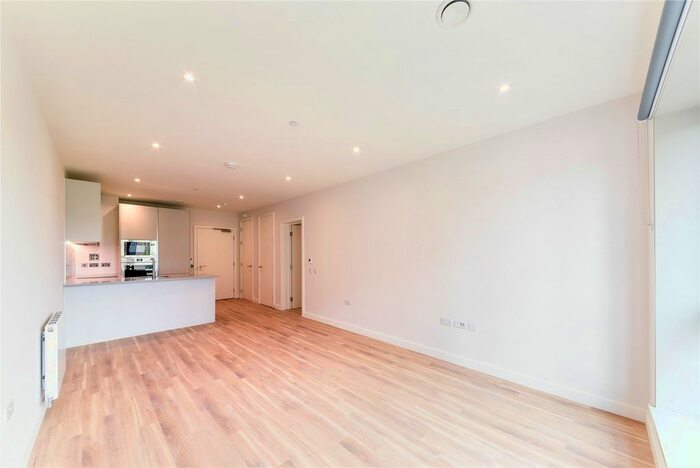 1 Bedroom Flat To Rent In Lyons Dock House, Oldfield Lane North, Greenford, UB6