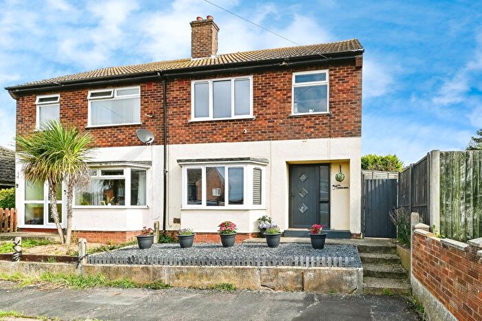 3 Bedroom Semi-Detached House For Sale In Waveney Close, Hunstanton, Norfolk, PE36