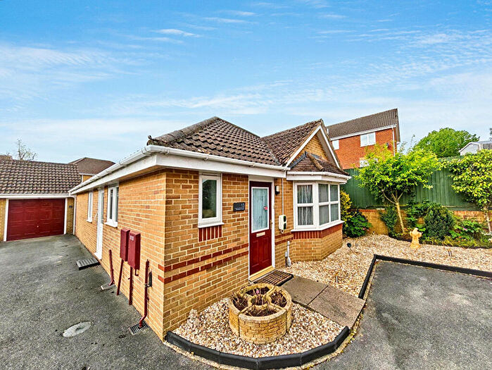 3 Bedroom Detached Bungalow For Sale In Windsor Close, Cullompton, EX15