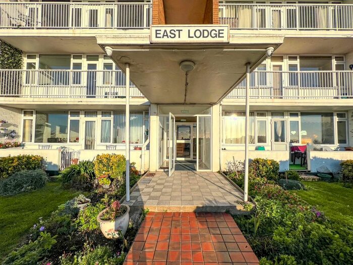 2 Bedroom Flat To Rent In Brighton Road, Lancing, BN15