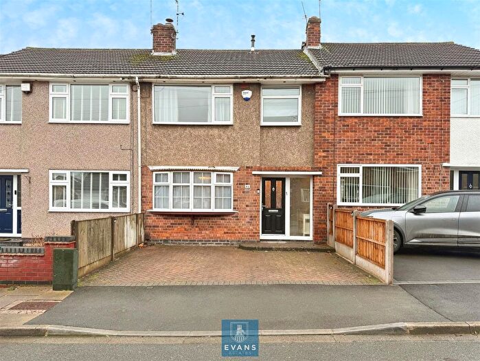 3 Bedroom Terraced House For Sale In Chesholme Road, Whitmore Park, Coventry, CV6