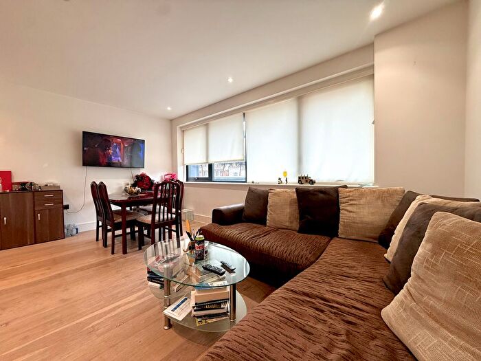 1 Bedroom Flat To Rent In Romney Place, Maidstone, ME15