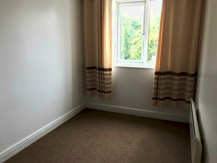 1 Bedroom Flat For Sale In Northville Road, Northville, Bristol, BS7