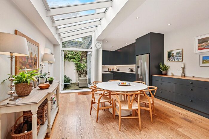 4 Bedroom Terraced House To Rent In Burnsall Street, Chelsea, SW3