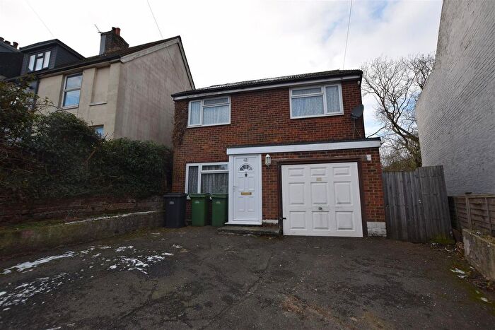3 Bedroom Detached House To Rent In Maplehurst Road, St. Leonards-On-Sea, TN37