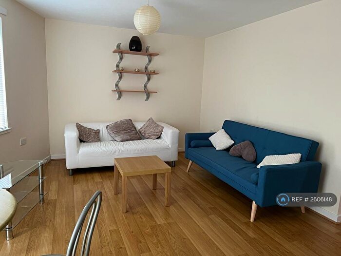 2 Bedroom Flat To Rent In Craigmillar Castle Road, Edinburgh, EH16