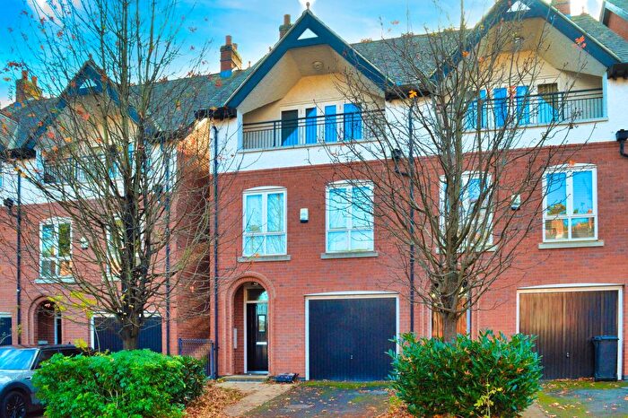 3 Bedroom Semi-Detached House To Rent In Barradale Court, Stoneygate, Leicester, LE2