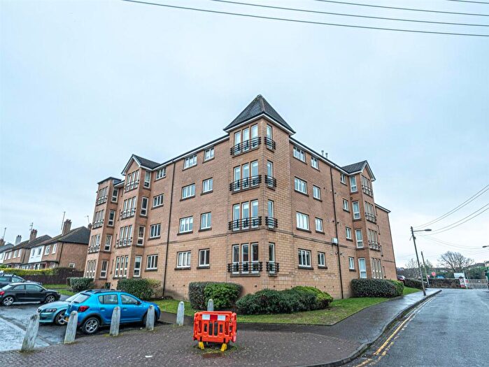 2 Bedroom Flat To Rent In Whittingehame Drive, G12