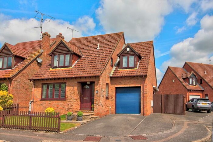4 Bedroom Detached House For Sale In Dellfield, Basingstoke, RG23