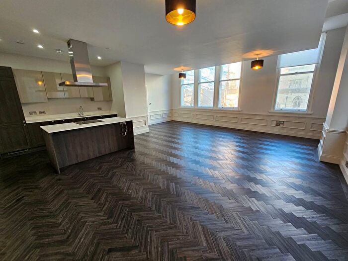 2 Bedroom Flat To Rent In Water Street, Liverpool, L3