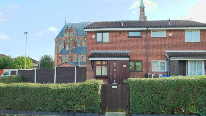 1 Bedroom Semi-Detached House To Rent In Gorton Lane, Manchester, M12