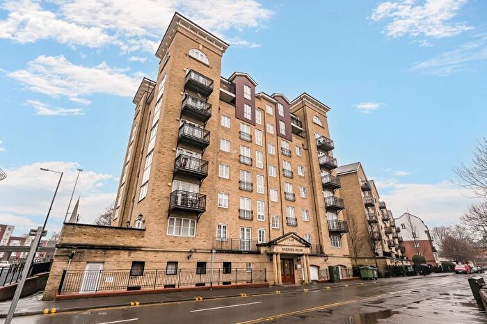 2 Bedroom Flat For Sale In Central Reading, Riverside Location, RG1