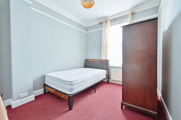 Studio To Rent In Bushey, Bushey, WD23