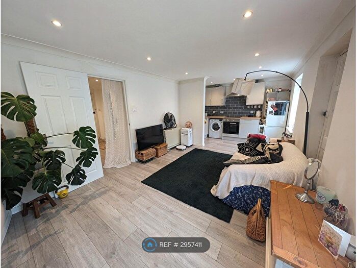 1 Bedroom Flat To Rent In Victoria Road, Cambridge, CB4