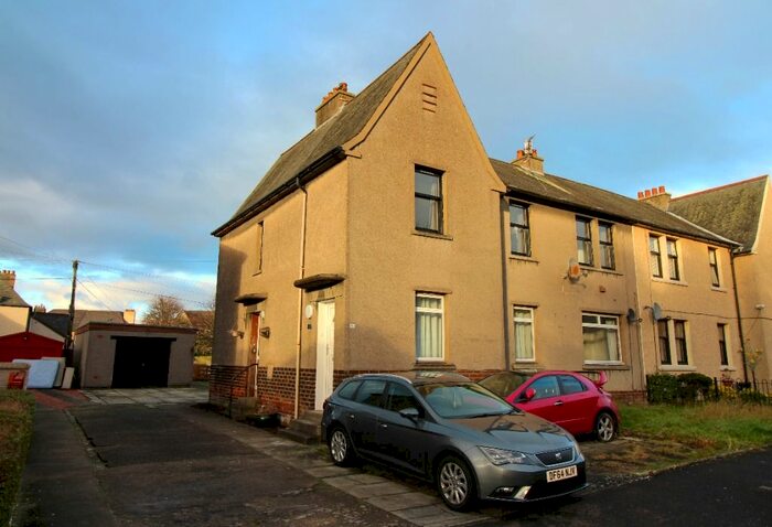 3 Bedroom Flat To Rent In Cross Street, Falkirk, FK2