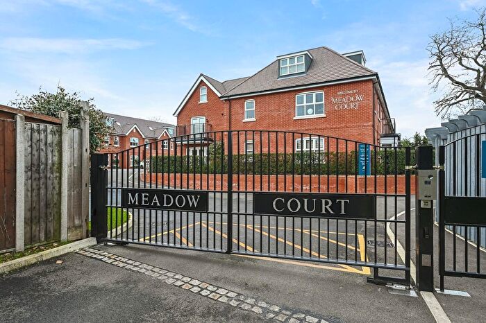 2 Bedroom Flat For Sale In Meadow Court, Iver, SL0