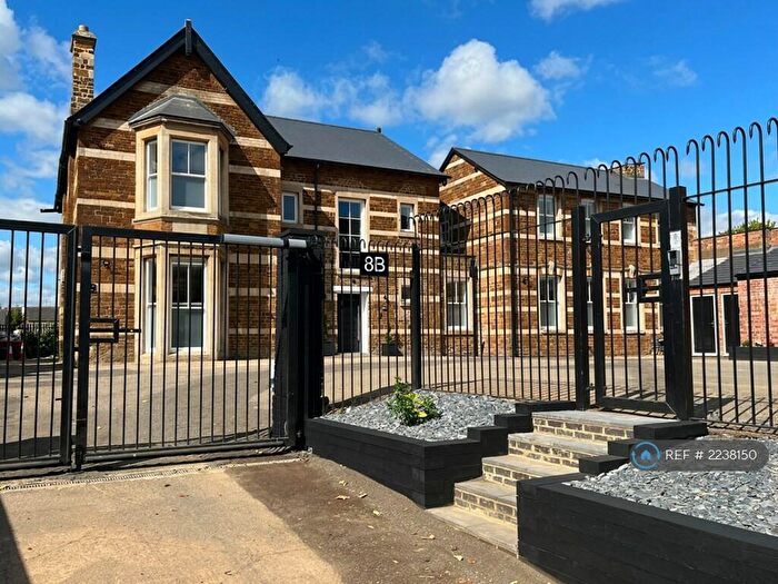 2 Bedroom Flat To Rent In High Street, Wellingborough, NN8