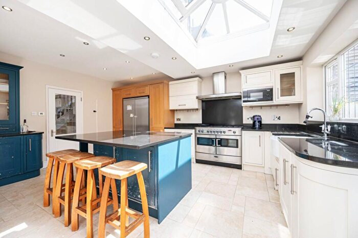 5 Bedroom Semi-Detached House To Rent In Coolgardie Avenue, Chigwell, IG7