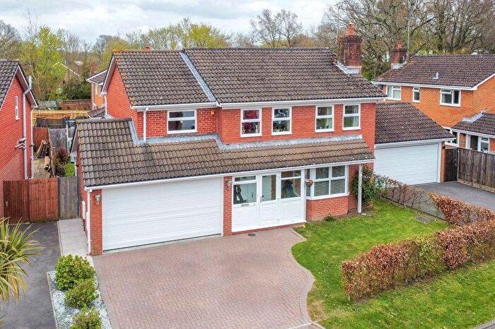 5 Bedroom Detached House For Sale In Ashurst Bridge, SO40