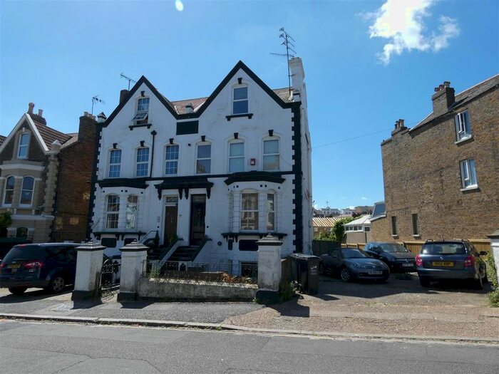 1 Bedroom Flat To Rent In Vale Road, Ramsgate, CT11