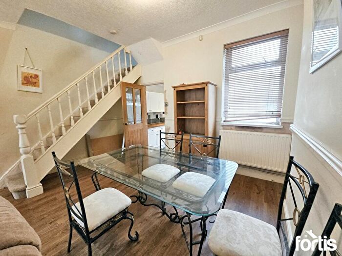 3 Bedroom Terraced House For Sale In Aldsworth Road, Cardiff, CF5