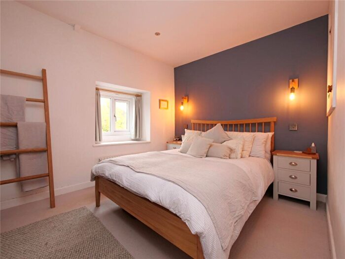 3 Bedroom End Of Terrace House For Sale In Little London, Oakhill, BA3