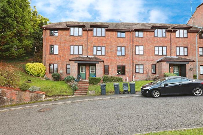 1 Bedroom Maisonette For Sale In Stoney Grove, Chesham, HP5
