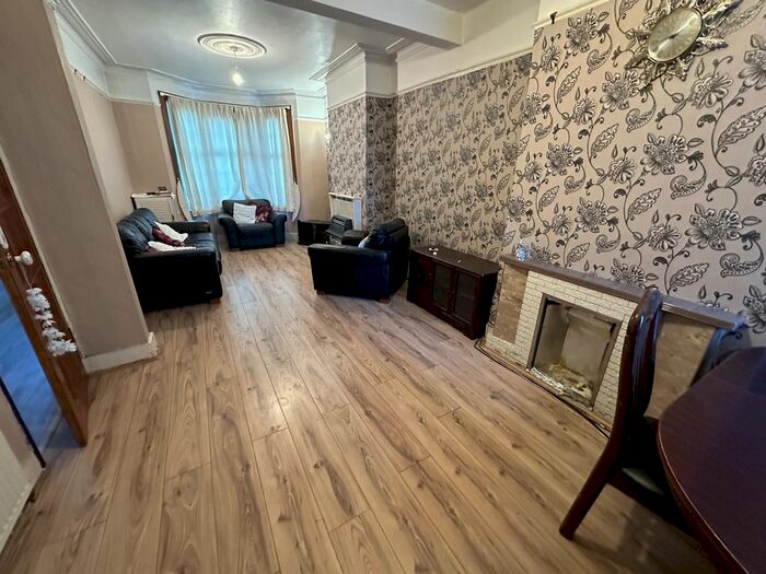 4 Bedroom Terraced House To Rent In Regina Road, Southall, Greater London, UB2