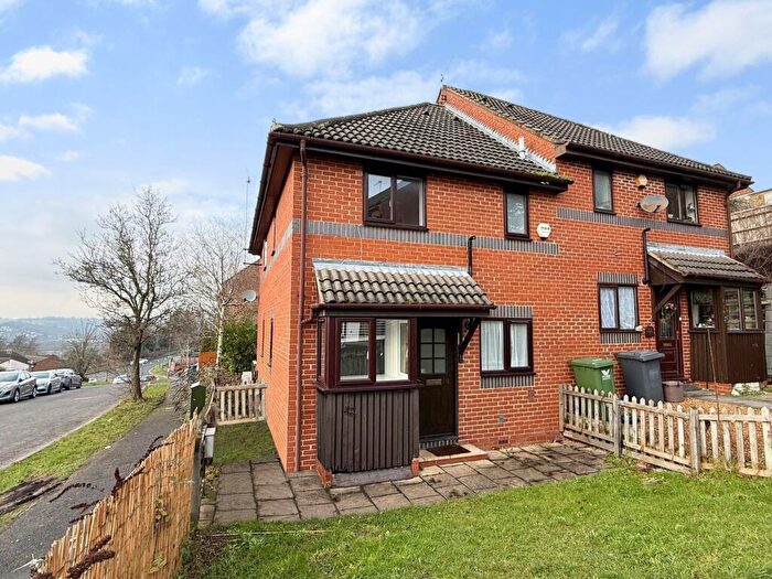 1 Bedroom End Of Terrace House For Sale In Garratts Way, High Wycombe, HP13