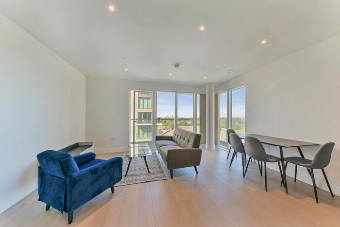 2 Bedroom Flat To Rent In Larkin House, Kidbrooke, London, SE3