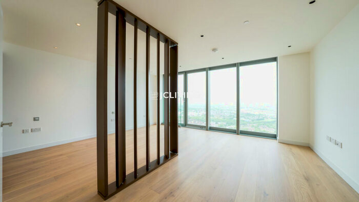 Studio To Rent In Landmark Pinnacel, London, E14