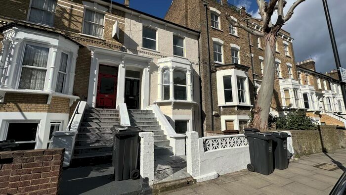 4 Bedroom Flat To Rent In Farleigh Road, Stoke Newington, N16