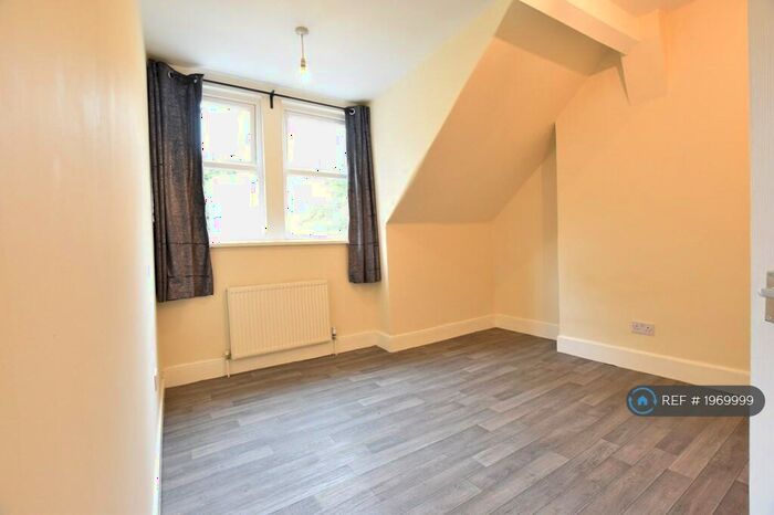 1 Bedroom Flat To Rent In Crescent Road, Luton, LU2