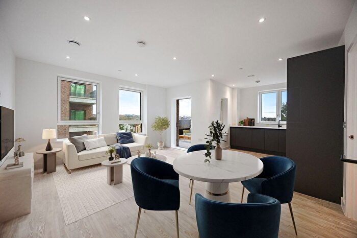 2 Bedroom Flat For Sale In North Gate Park, St Ann's Road, N15