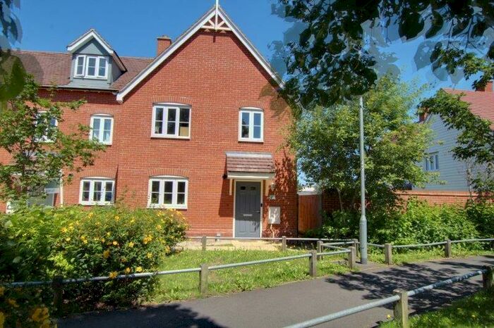 4 Bedroom End Of Terrace House To Rent In Trowel Place, Colchester, Essex, CO2