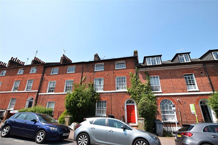 1 Bedroom Apartment To Rent In Russell Street, Reading, Berkshire, RG1