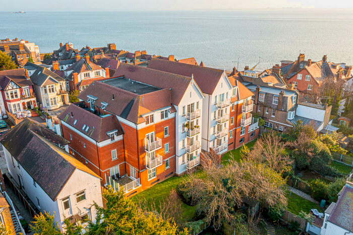 2 Bedroom Flat To Rent In Pembury Road, Westcliff-on-sea, SS0