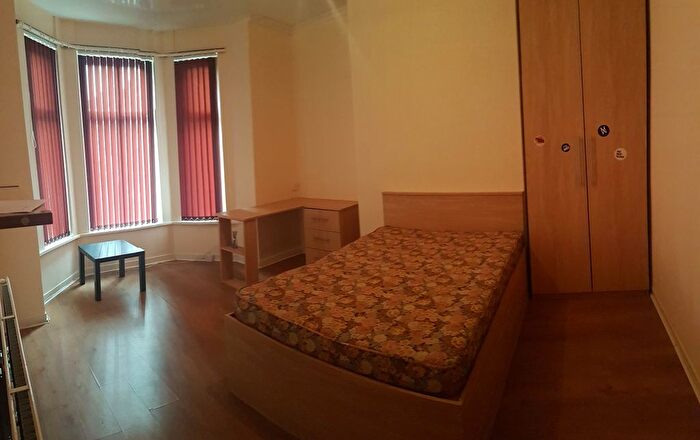 8 Bedroom Semi-Detached House To Rent In Egerton Road, Manchester, M14