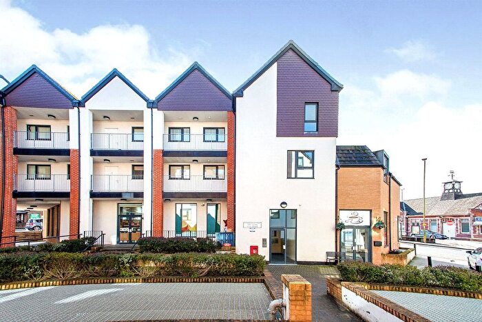 2 Bedroom Flat For Sale In Attenborough Court, Owen Square, Watford, Hertfordshire, WD19