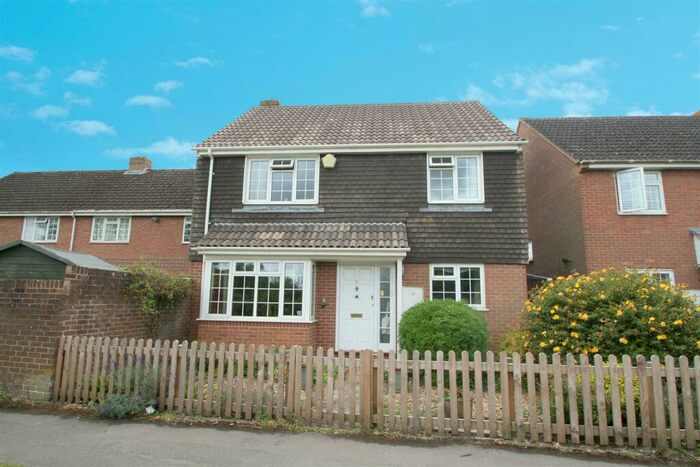 3 Bedroom Detached House To Rent In Milford Mill Road, Salisbury, SP1