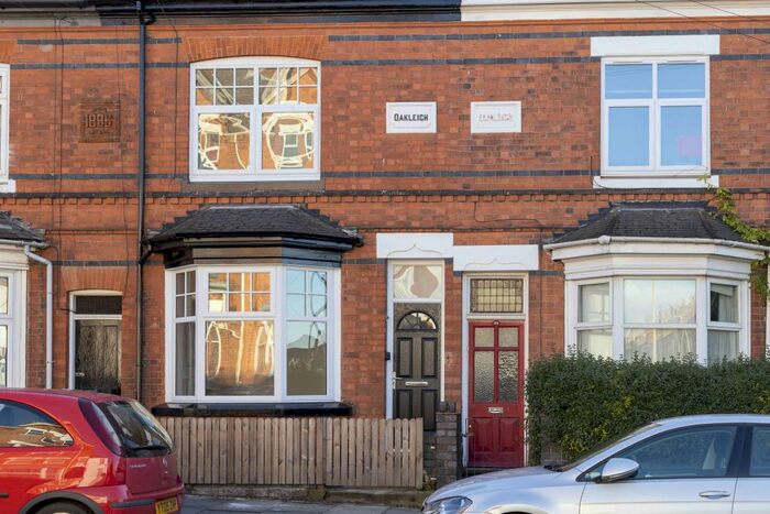3 Bedroom Terraced House To Rent In Clarendon Park Road, Leicester, Leicestershire, LE2
