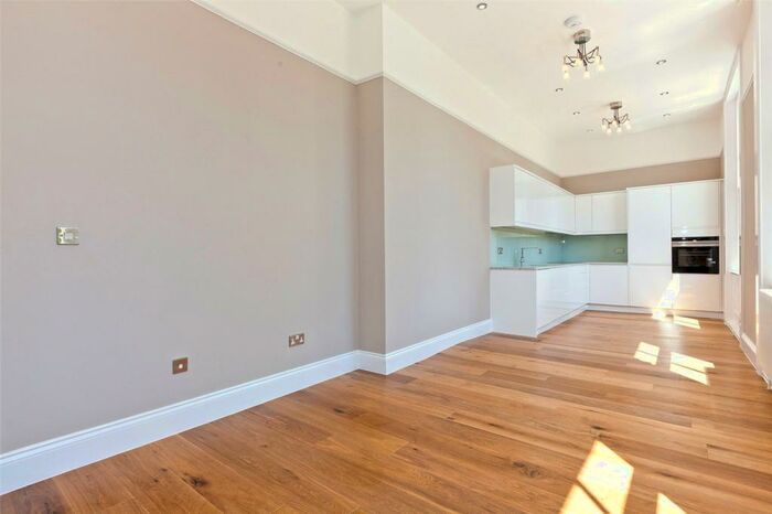 2 Bedroom Apartment To Rent In Landseer Road, London, N19