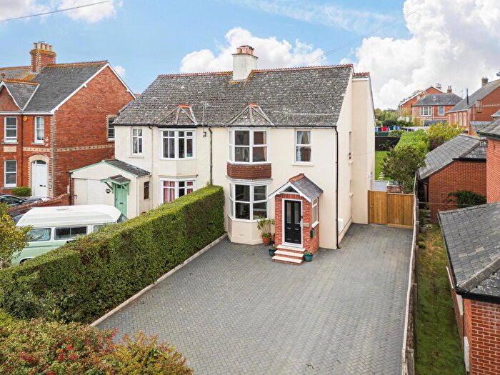 3 Bedroom Semi-Detached House For Sale In Dorchester Road, Weymouth, DT3