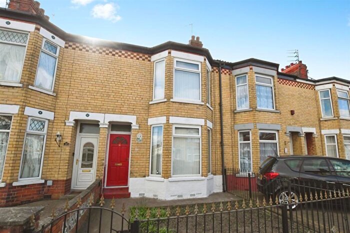 3 Bedroom Terraced House For Sale In Westcott Street, Hull, HU8