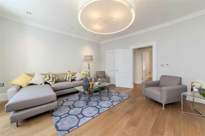 2 Bedroom Flat To Rent In Manchester Street, London, W1U